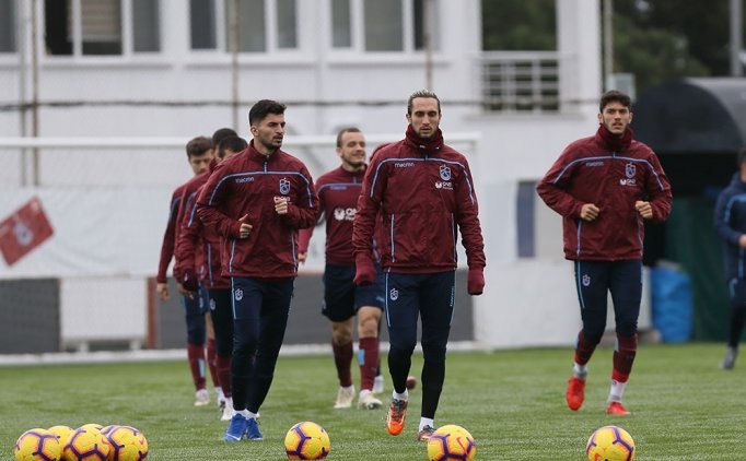 Trabzonspor'da 5 Futbolcu Altyapıya Geri Gönderildi