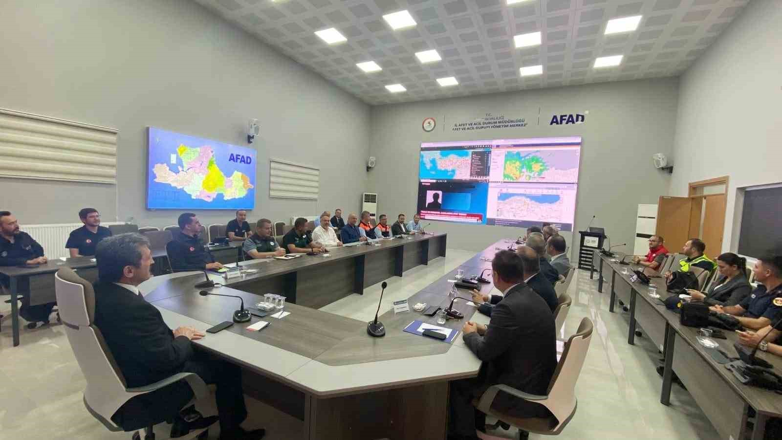 samsun-da-turuncu-kodlu-meteorolojik-uyari-icin-tedbir-toplantisi