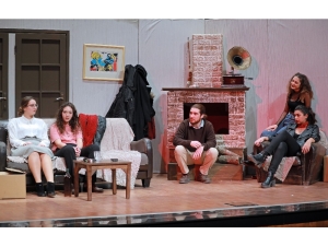 ‘Dünyalı’ Üniversitelilerin Emeğiyle Sahnelendi