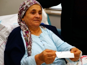 Eşarbını Bağlamak İçin Ağzına Aldığı Toplu İğne Akciğerine Kaçtı