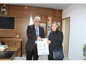 Gençlik Bilgi Yarışmasında Dereceye Giren Öğrencilere Hediye