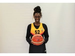 Ibekwe Bellona’yı Uçuruyor