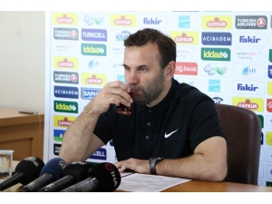 Okan Buruk: “Küme Düşme Potasının 1 Puan Üstündeyiz”