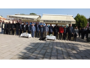 Burhaniye’de Öğretmenler Mahallesi Parkı Törenle Açıldı