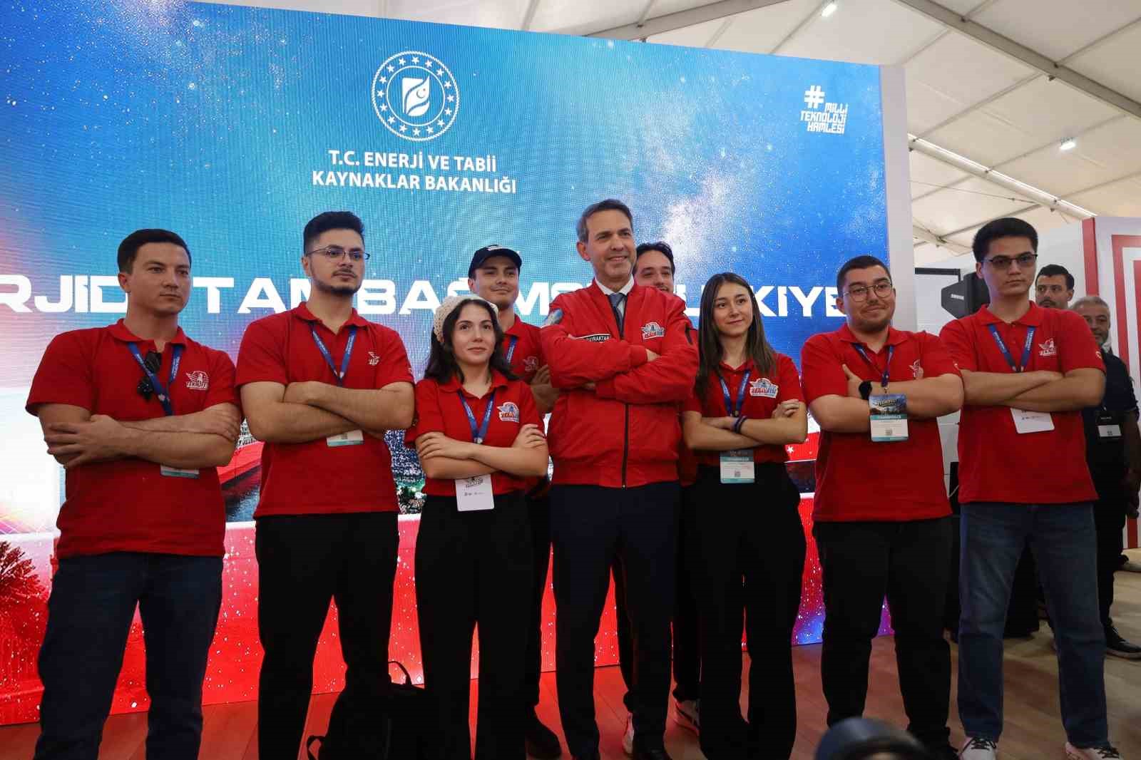 bakan-bayraktar-ilk-reaktorde-onumuzdeki-birkac-ay-icerisinde-ilk-elektrigi-uretmeyi-hedefliyoruz