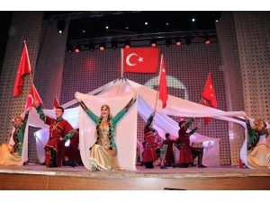 Devlet Halk Dansları Topluluğu’nun Karabük’teki Gösterisine Büyük İlgi