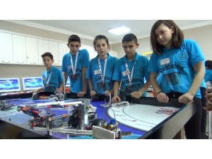 Geleceğin Kaşifleri İzmir Yolunda