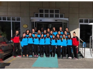 Genç Kadınlar Kızılcahamam’da Kuvvetleniyor