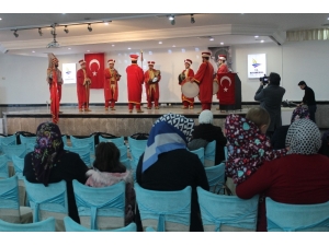 57 Yıldır Aynı Aileden Baba Ve Oğlunun Yönettiği Muhtarlığa Mehter Takımlı Rakip Çıktı