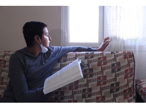 Orada Bir Öğretmen Var Uzakta