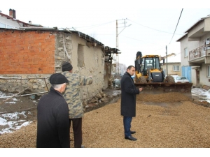 Göçük Yol Çalışmasının Onarımını Kaymakam Biizzat Yönetti