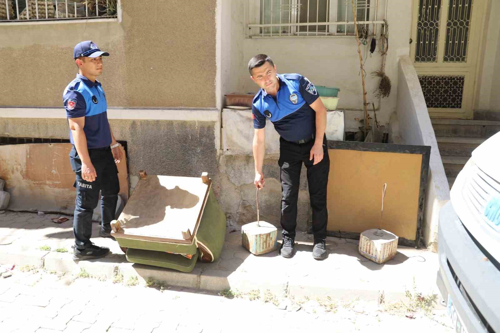 nazilli-belediyesi-nden-kaldirim-isgallerine-denetim