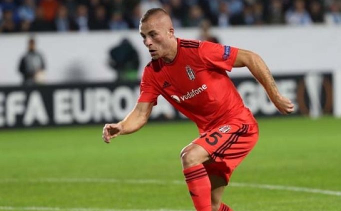 Beşiktaş'ta Yeni Sezon Öncesi Ilk Ayrılık Belli Oldu