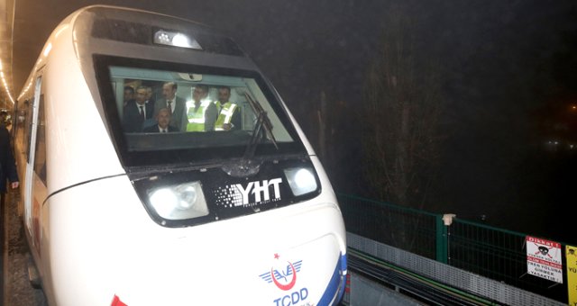 Bakan Turhan'ın Test Sürüşüyle Yüksek Hızlı Tren İlk Defa Avrupa Yakasına Geçti