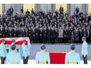 Eski Devlet Bakanı Ünlü İçin Tbmm’de Tören Düzenlendi