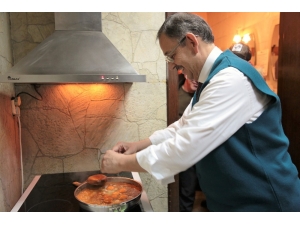 Özhaseki Esnafa Menemen Yaptı, Programa Ankaray İle Gitti