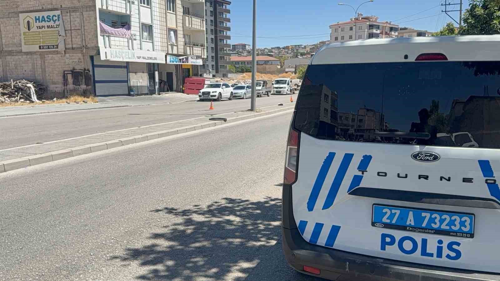 bosanma-asamasindaki-esi-tarafindan-silahla-vurulan-kadin-agir-yaralandi