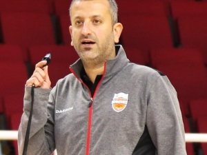 Büyükçekmece Basketbol Serhat Şehit İle Devam Kararı Aldı