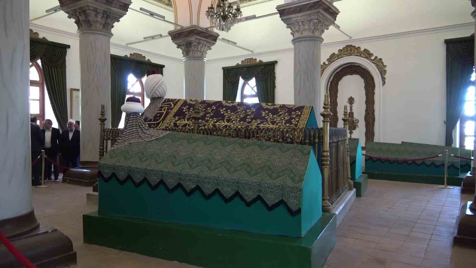 sultan-1-murad-hudavendigar-han-dualarla-anildi