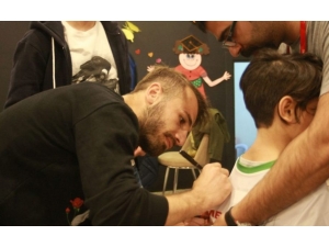 Amed Sportif Faaliyetler’in Futbolcuları Öğrencilerle Buluştu