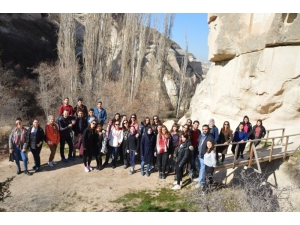 Turizm Fakültesi Öğrencilerinden Vadi Gezisi