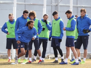 Antalyaspor Maç Saatini Beklemeye Başladı