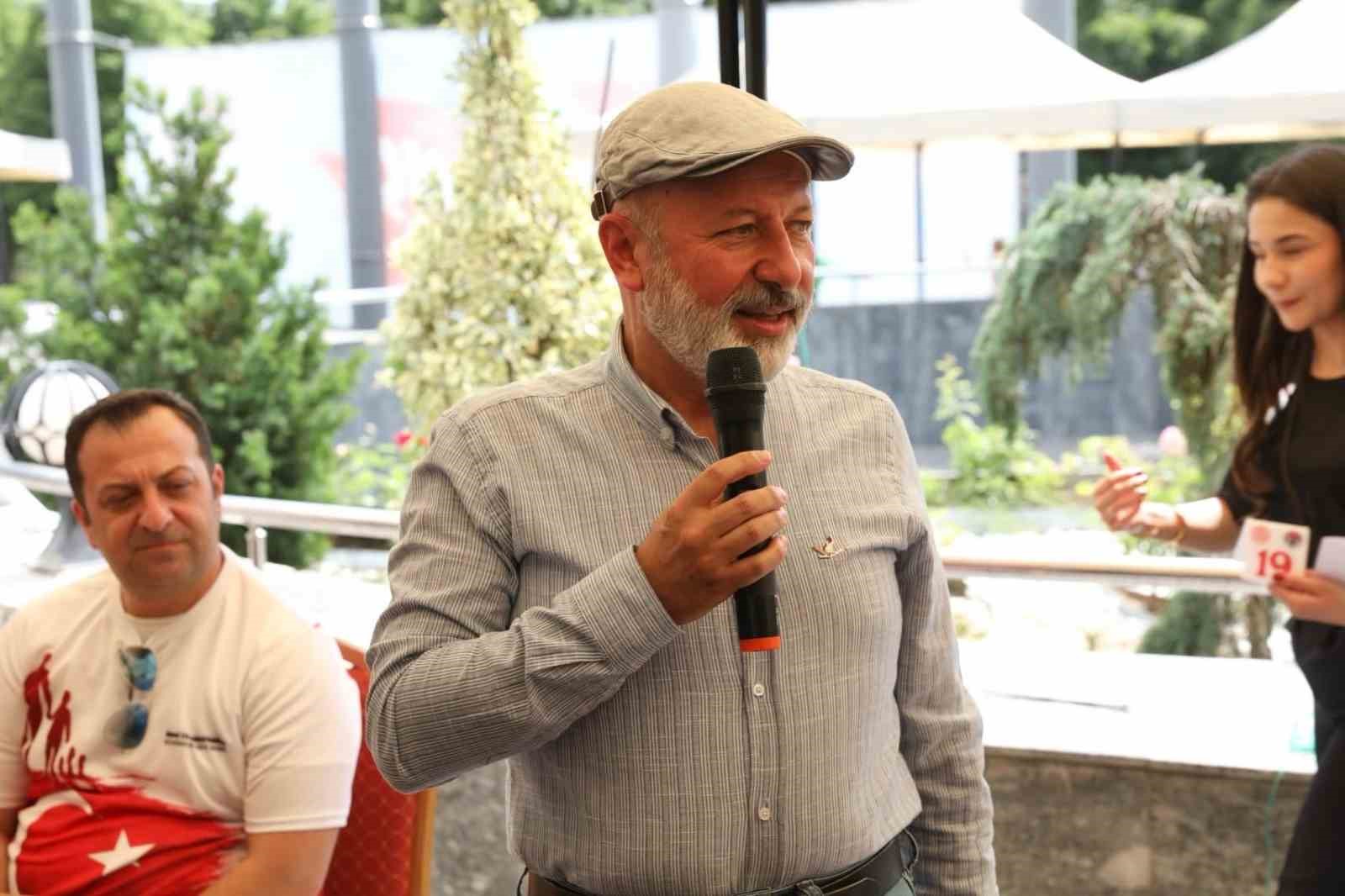 baskan-colakbayrakdar-aileyi-guclendiren-her-adimin-yaninda-olmaya-devam-edecegiz