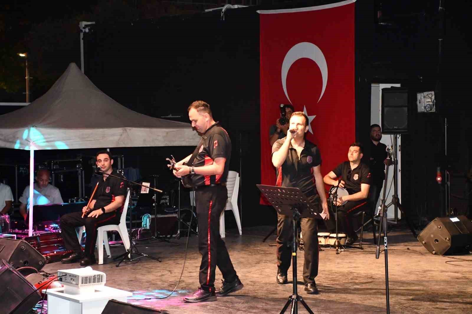 ceza-infaz-personeli-gunu-aliaga-da-coskuyla-kutlandi