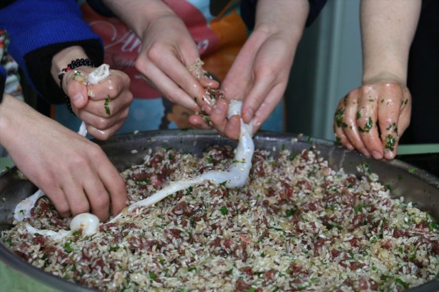 Siirt'in Unutulmaya Yüz Tutmuş Lezzetleri Gençlerle Geleceğe Taşınacak