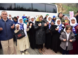 Bilecik’te Umre Yolcuları Kutsal Topraklara Uğurlandı