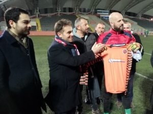 Ak Partili Adayın Penaltı Atışı Renkli Anlara Sahne Oldu