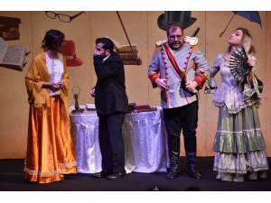 “Ömürsün Doktor” İzleyenleri Güldürdü