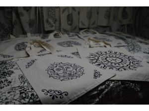 Bez Torba Uygulamasından Etkilendi Taş Baskılı Torba Dikmeye Başladı