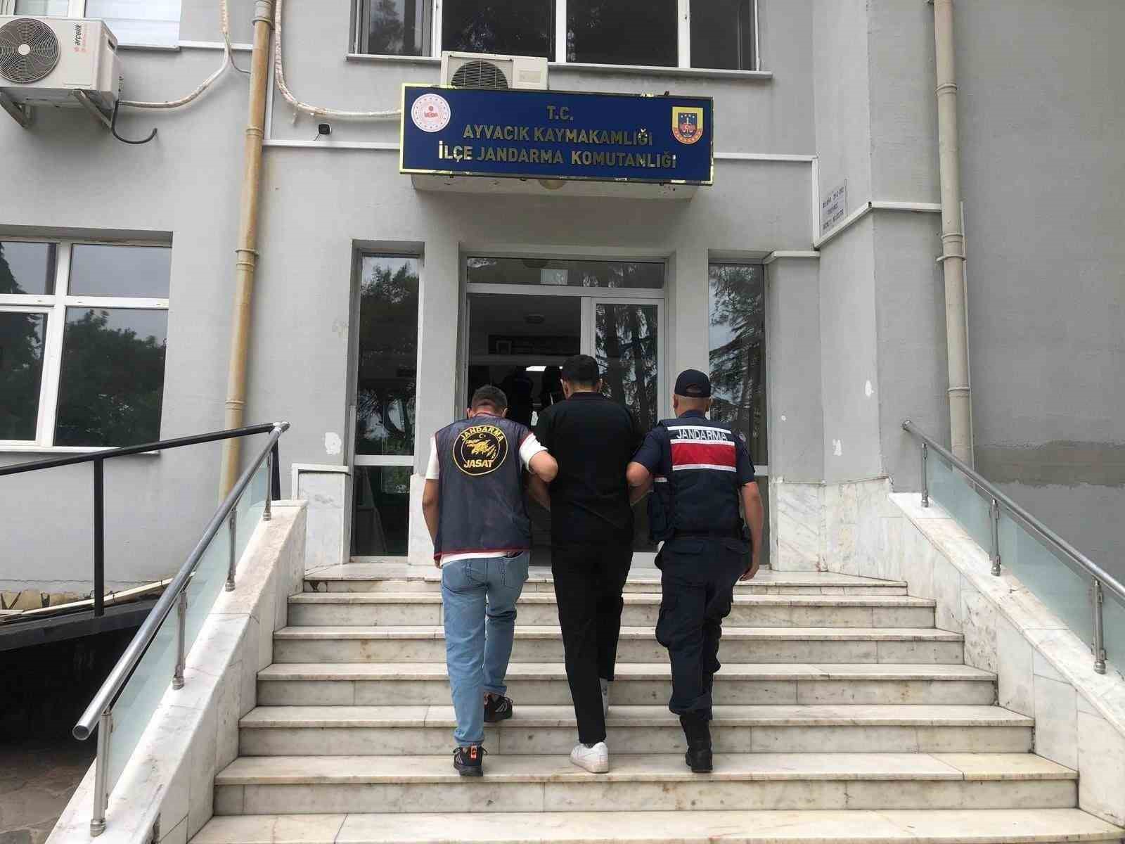 canakkale-de-cesitli-suclardan-aranan-97-supheli-yakalandi