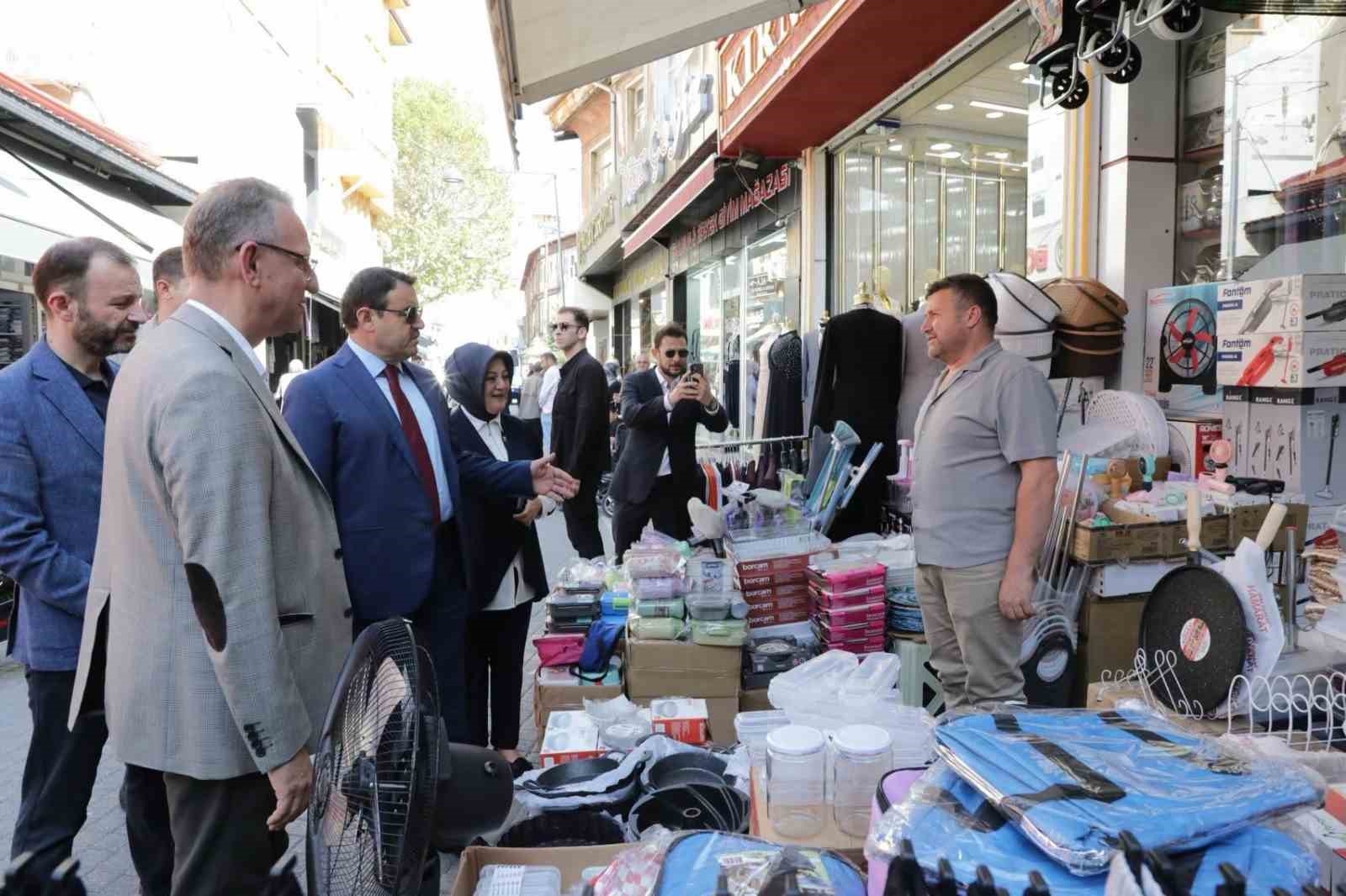 kutahya-saman-pazari-nda-sokak-sagliklastirma-projesi-icin-inceleme