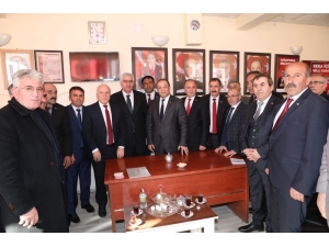 Mhp’den Uzundere’de Görkemli Açılış