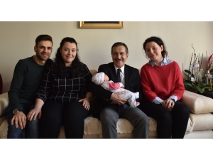 Başkan Ataç Nilhan Bebeğe ’Hoş Geldin’ Dedi