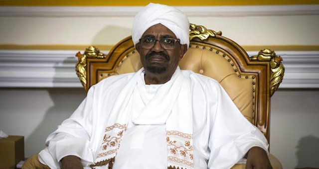 Sudan'da Hükümet Feshedildi! Ülkede 1 Yıl Ohal İlan Edildi