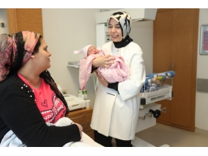 Ayşen Zeybekci: "İzmir Dönüşecek"