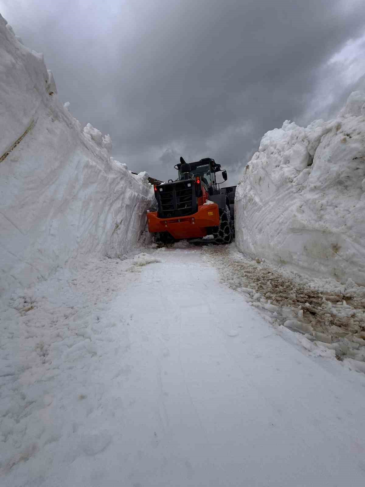 rize-de-karla-kapli-yayla-yollari-tek-tek-ulasima-aciliyor
