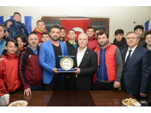 Bozbey’den Amatör Spor Kulüplerine Destek Sözü