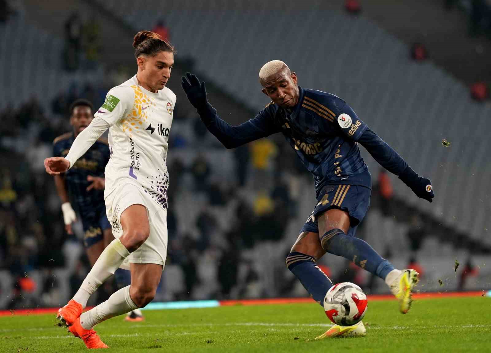 fenerbahce-sezonu-eyupspor-maciyla-kapatacak
