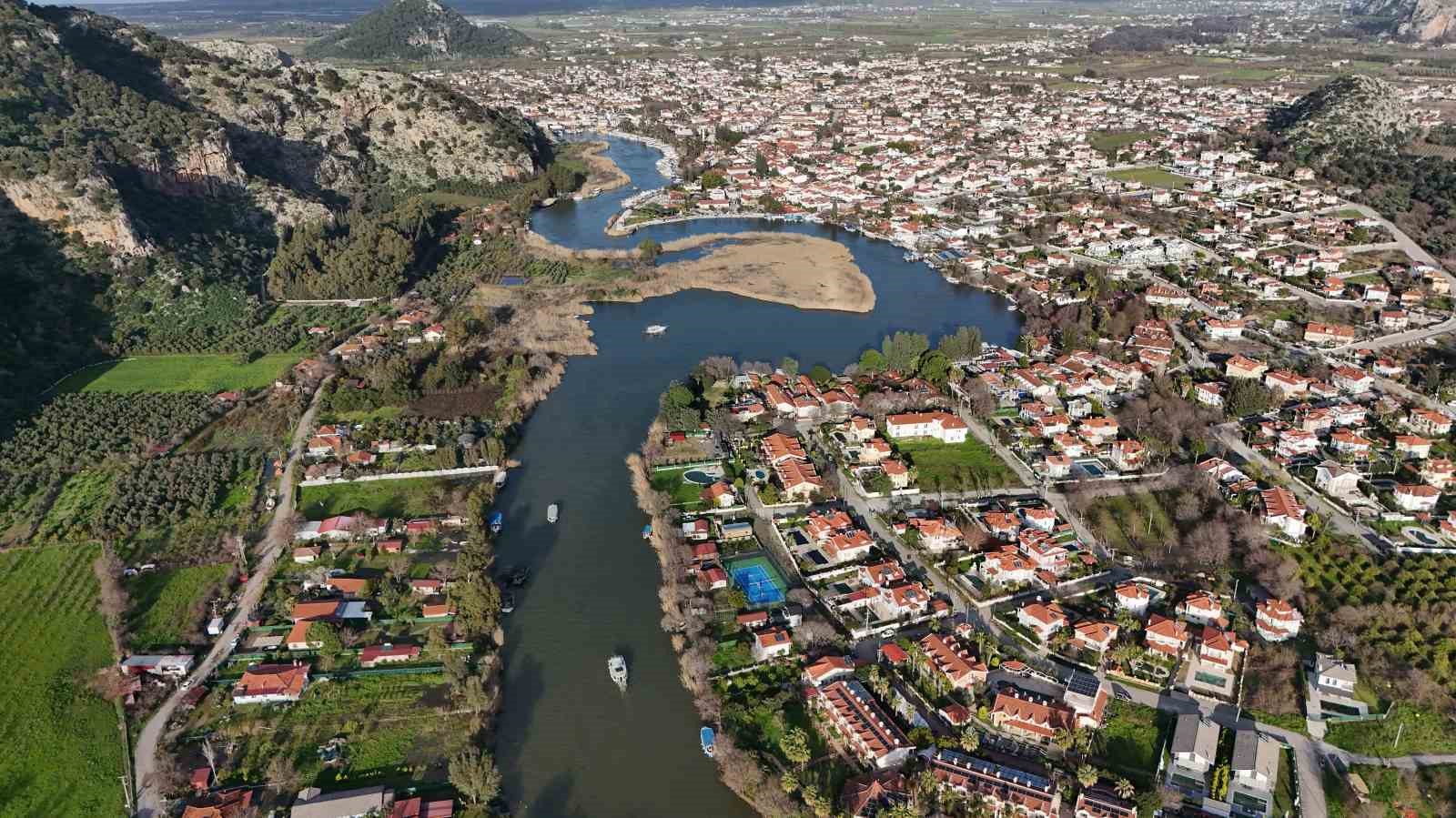 dalyan-kanali-nda-elektrikli-tekne-donusum-projesi-degerlendirildi