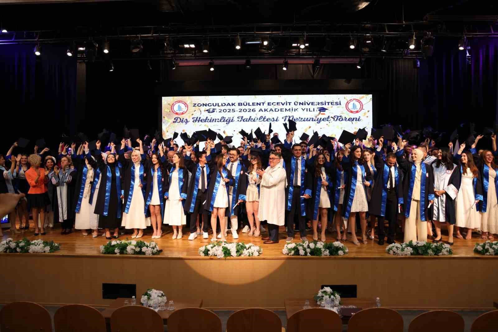 beun-dis-hekimligi-fakultesinde-gurur-gunu-106-genc-dis-hekimi-gelecege-ugurlandi