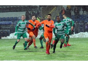 Spor Toto Süper Lig: Medipol Başakşehir: 3 - Bursaspor: 0 (Maç Sonucu)