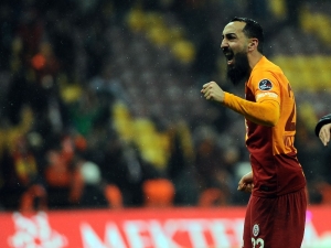 Kostas Mitroglou İlk Golünü Attı