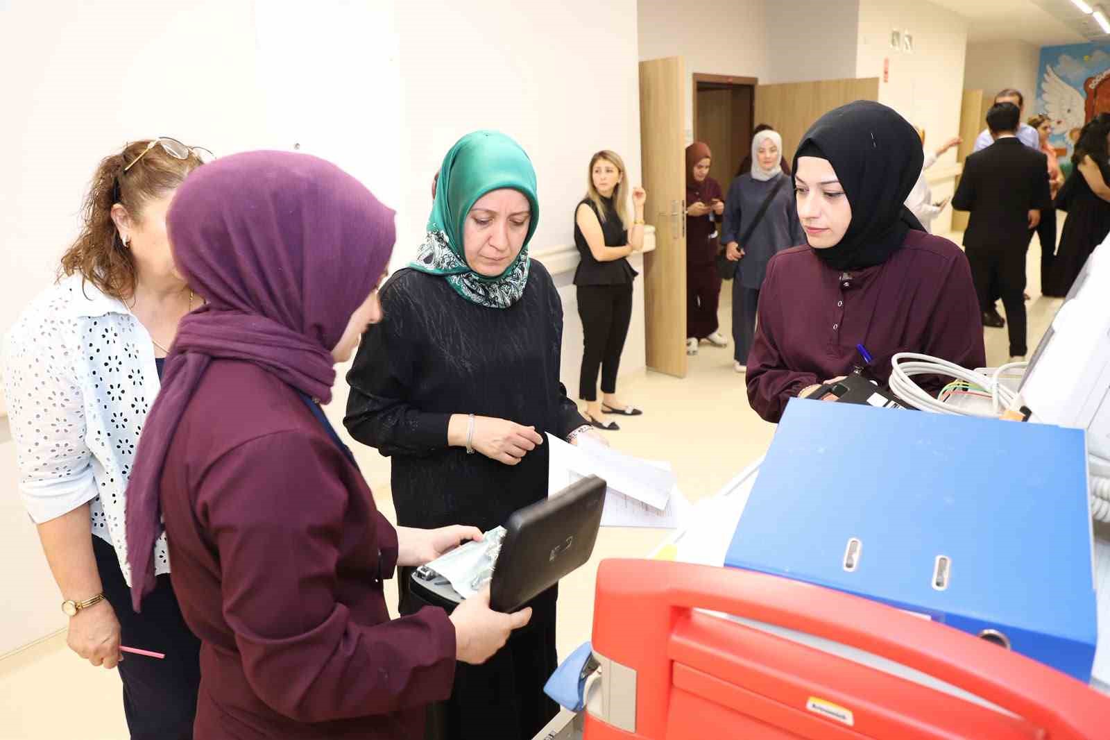 hastane-anne-dostu-hastane-unvani-aldi