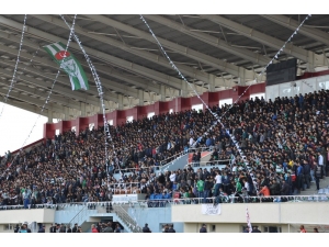 Harbiler 36 Taraftar Grubu, Kars 36 Spor’a Destek Kampanyası Başlattı