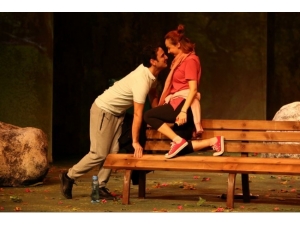 Adana Devlet Tiyatrosu’nda "Parkta Güzel Bir Gün"