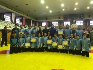 Güreş Eğitim Merkezi Analig’de Yarı Finale Yükseldi